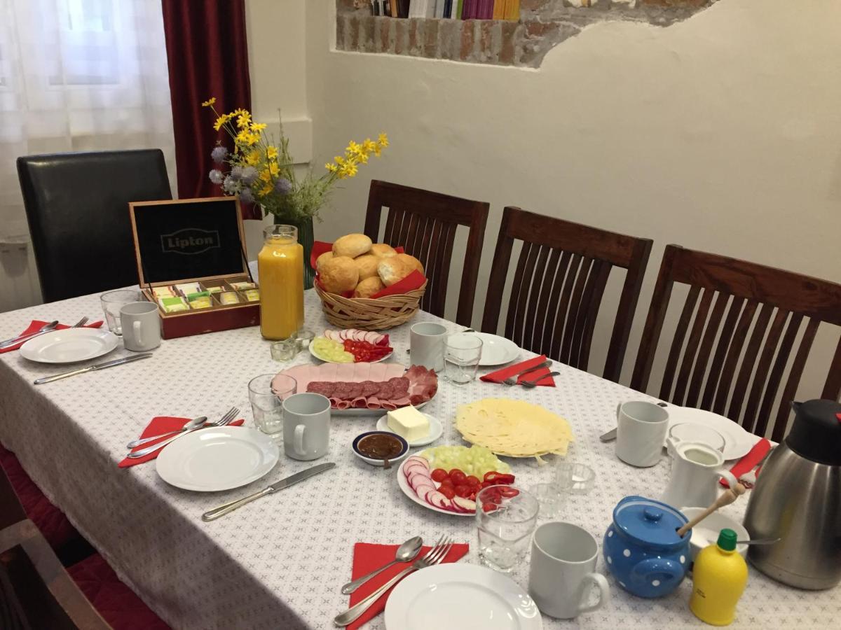 维拉尼Kikerics Vendeghaz住宿加早餐旅馆 外观 照片